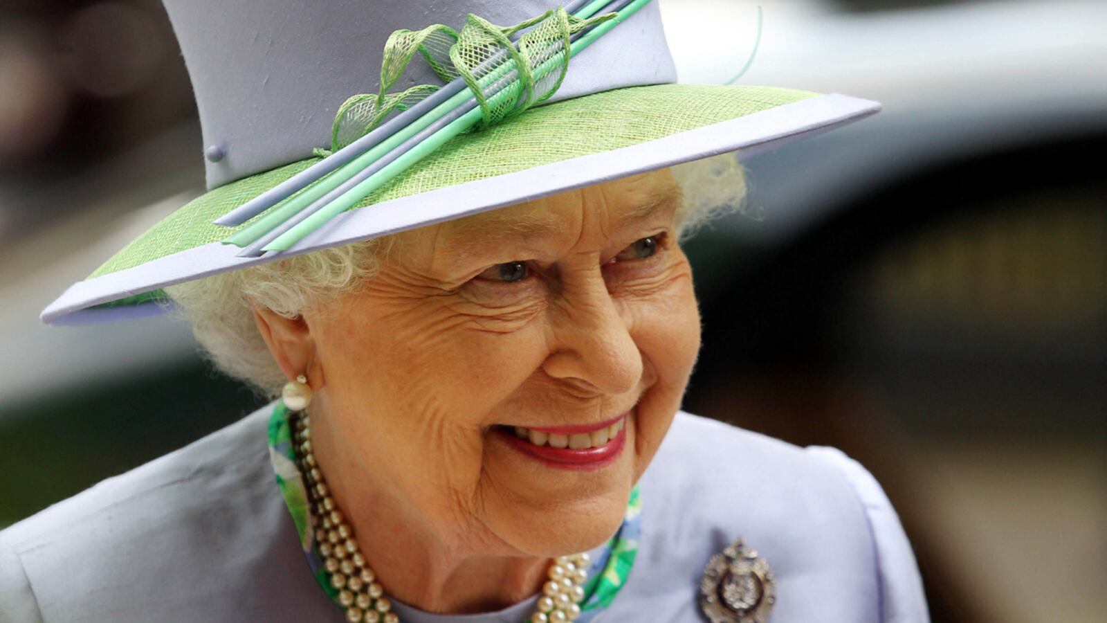articles/2012/05/31/the-queen-s-jubilee-takes-some-explaining-so-the-daily-beast-walks-you-through-it/jubilee-guide-for-dummies-sykes_jriobs