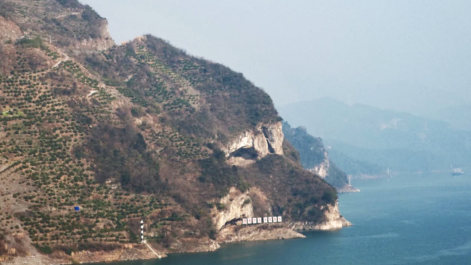 "Puppy Mountain" seen near Yichang City, China