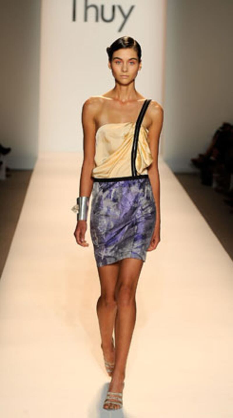 galleries/2009/09/13/ny-fashion-week-day-4/fashion-day-4---3_hbzkya