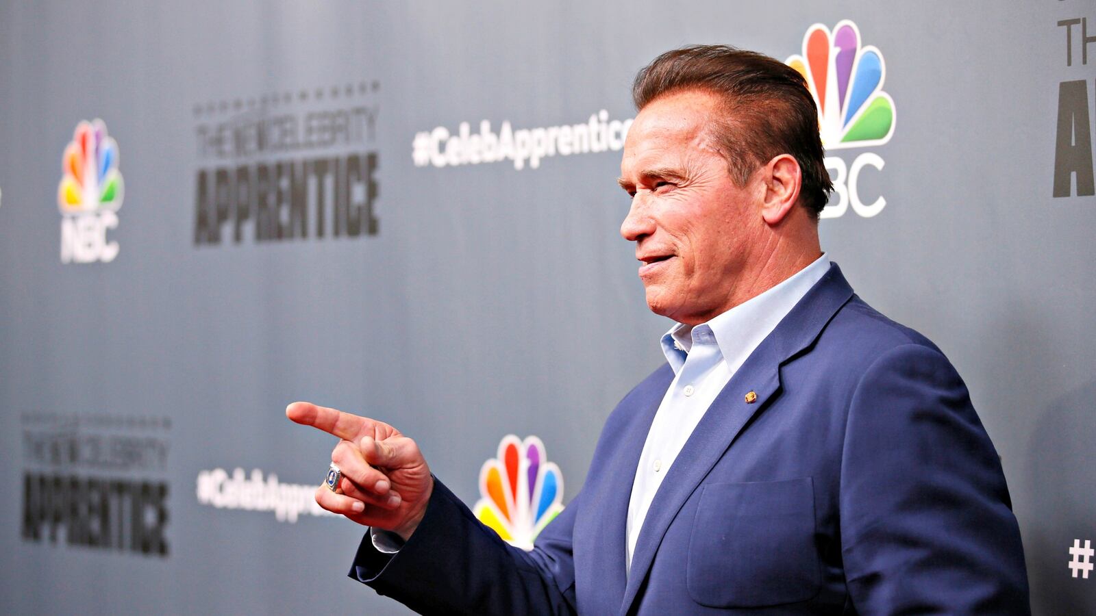 cheats/2017/01/03/arnold-schwarzenegger-debuts-his-apprentice-slogan/170103-arnold-apprentice-cheat_rt2xsx