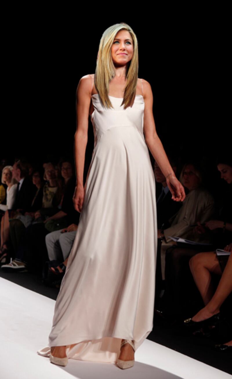 galleries/2012/08/15/jennifer-aniston-wedding-dress-suggestions-from-alexander-mcqueen-to-stella-mccartney/jenn-dresses-3_xhjp3u