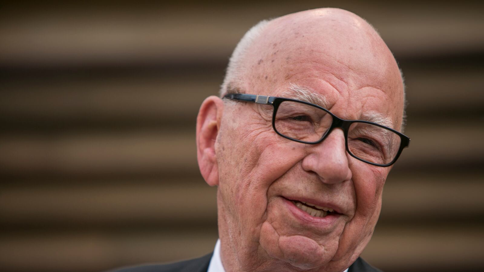 cheats/2014/05/05/rand-courts-murdoch-at-kentucky-derby/140505-murdoch-cheat_zjtkfu