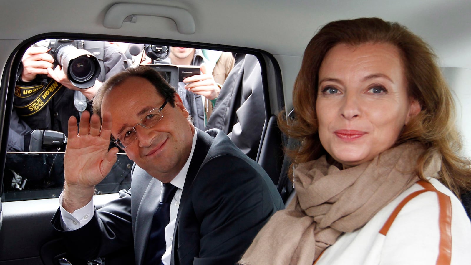 articles/2014/09/03/hollande-s-jilter-lover-valerie-trierweiler-tells-all/140903-mcnicoll-trierweiler-tease_dfqx7o