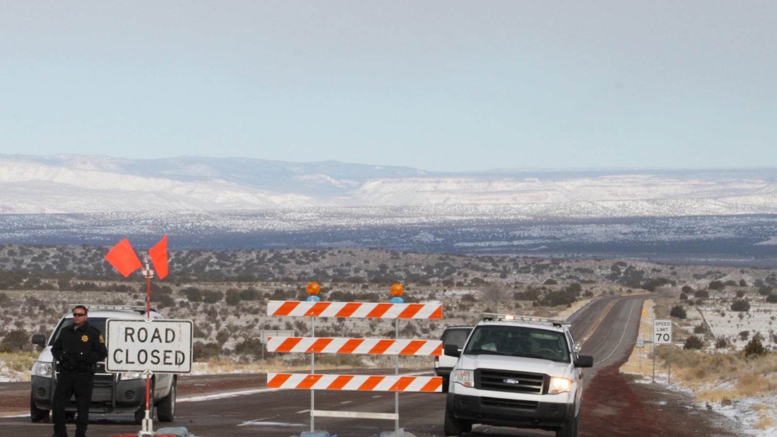 cheats/2011/12/23/blizzard-hits-western-u-s/snow-shuts-down-west-cheat_cjxnxo