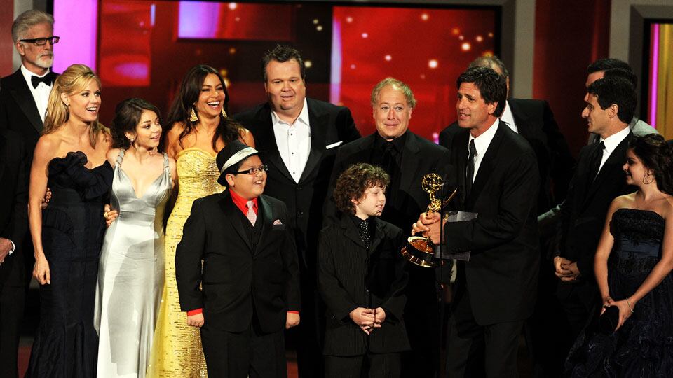 cheats/2010/08/29/glee-mad-men-pick-up-early-emmys/emmy-red-carpet---modern-family_bz7mr9