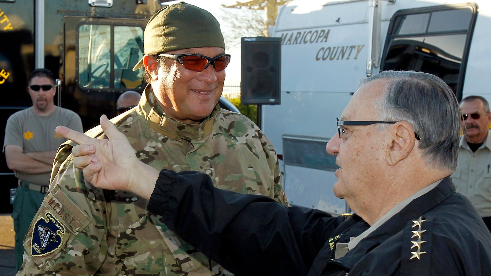 articles/2013/02/08/steven-seagal-takes-down-bad-guys-protects-kids/130208-arpaio-segal-school-shooting-tease_vxcvdz