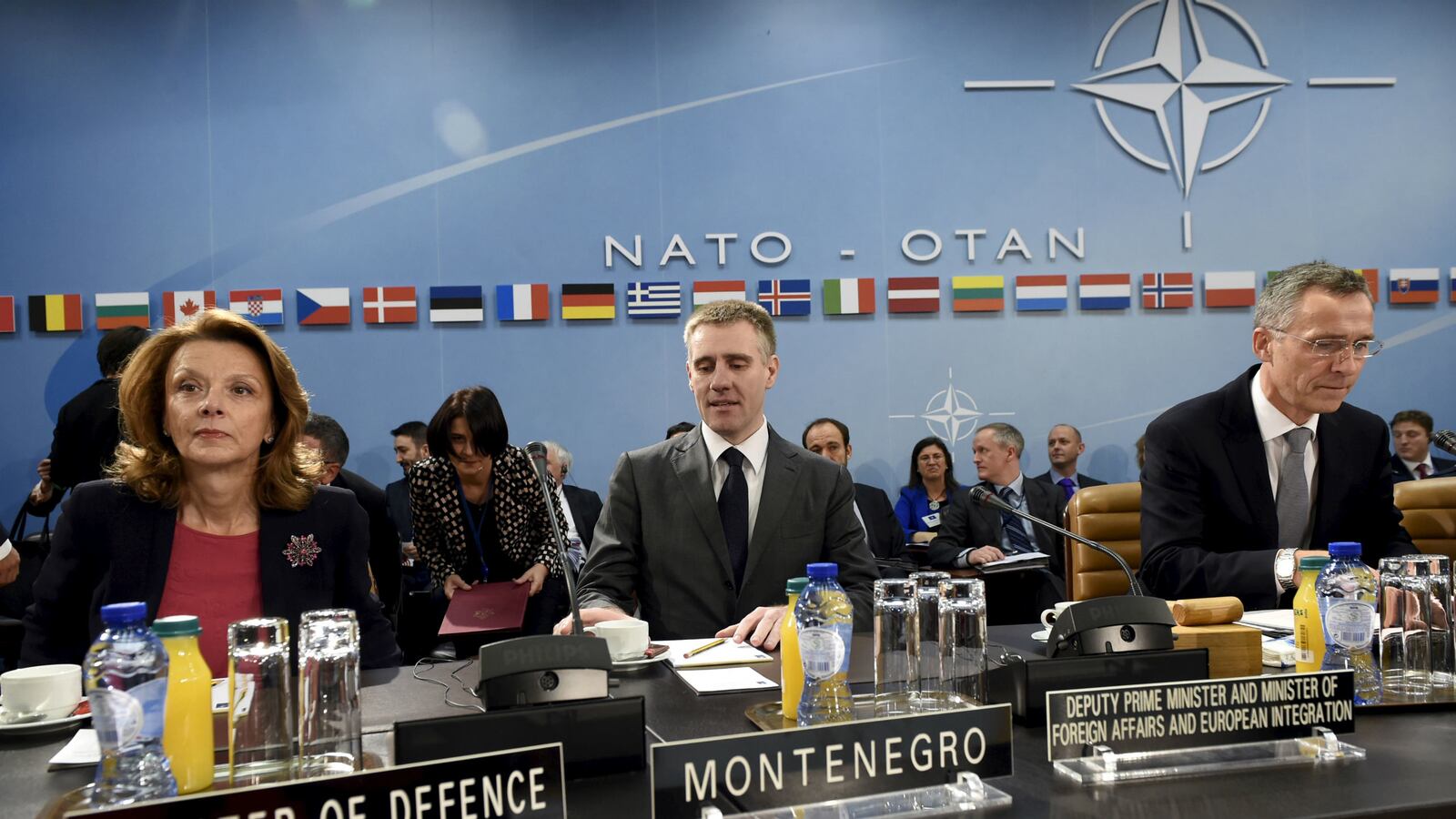 cheats/2015/12/02/montenegro-invited-to-join-nato/151202-nato-invites-montenego-cheat_zllc0v