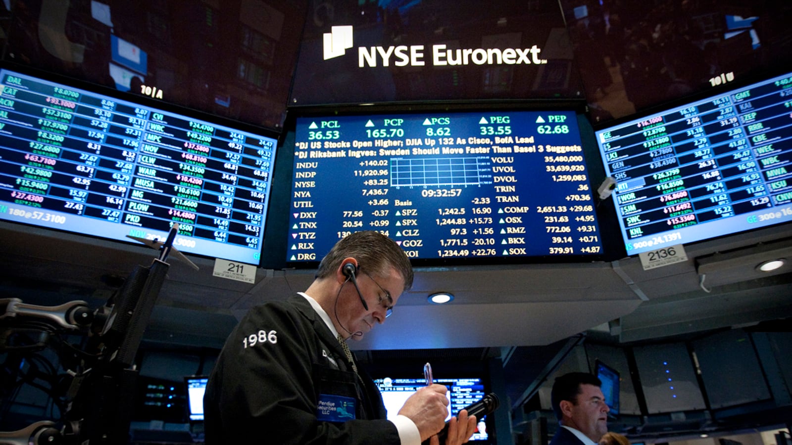articles/2012/07/07/wall-street-s-biggest-players-avoiding-bets-on-eurozone-financial-crisis/euro-crisis-hedge-funds-klein_axjvxy
