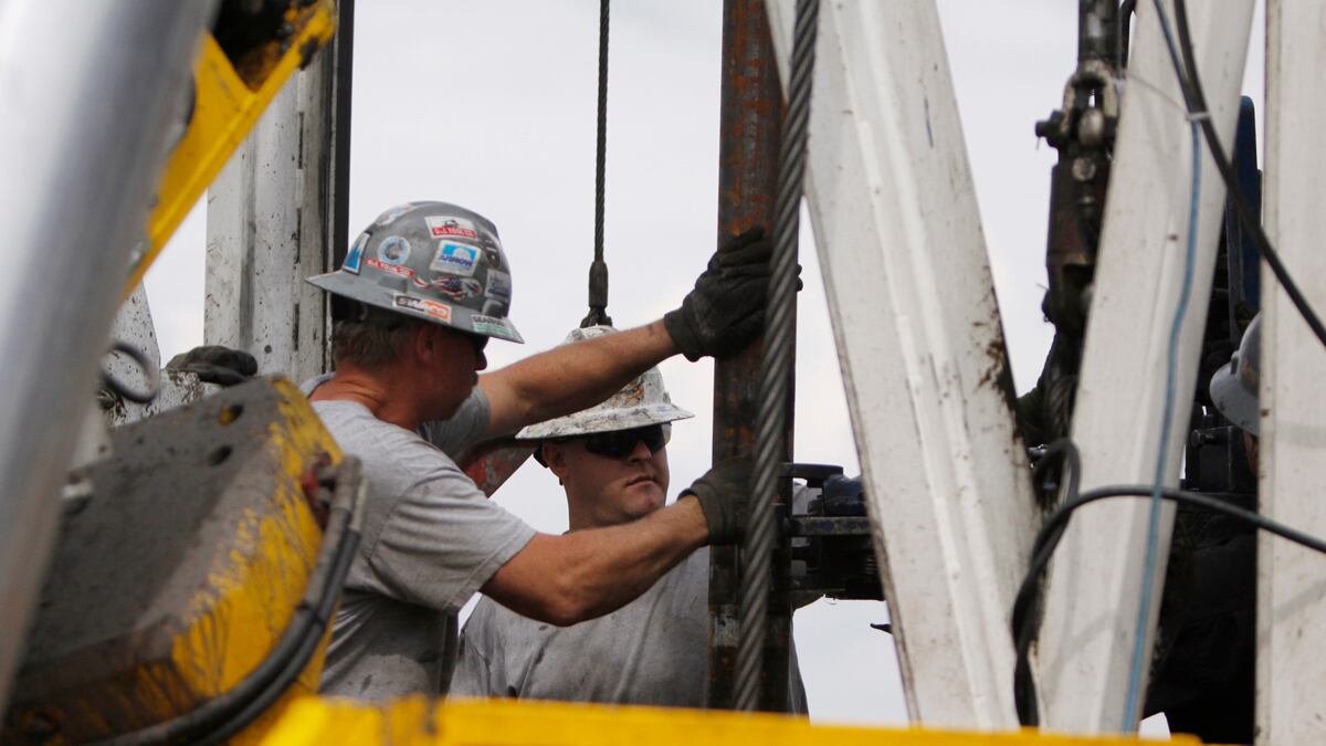 articles/2012/11/01/both-candidates-push-myth-of-energy-independence/energy-independence-bryce-tease_jf14xi