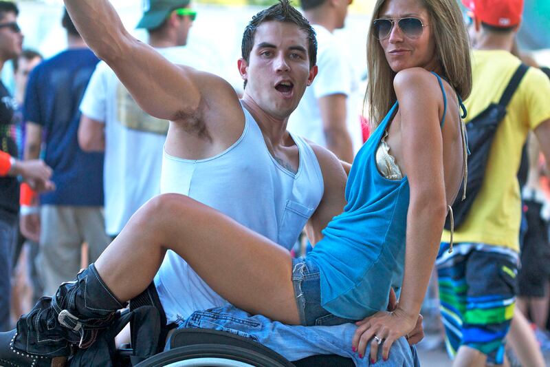 galleries/2012/03/26/ultra-music-festival-s-wildest-fans-including-paris-hilton-wheelchair-raver-and-more/ultras-wildest-fans-6_zzyahp