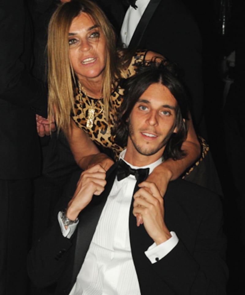 galleries/2010/12/18/carine-roitfeld/carine-roitfeld-7_ife2yr