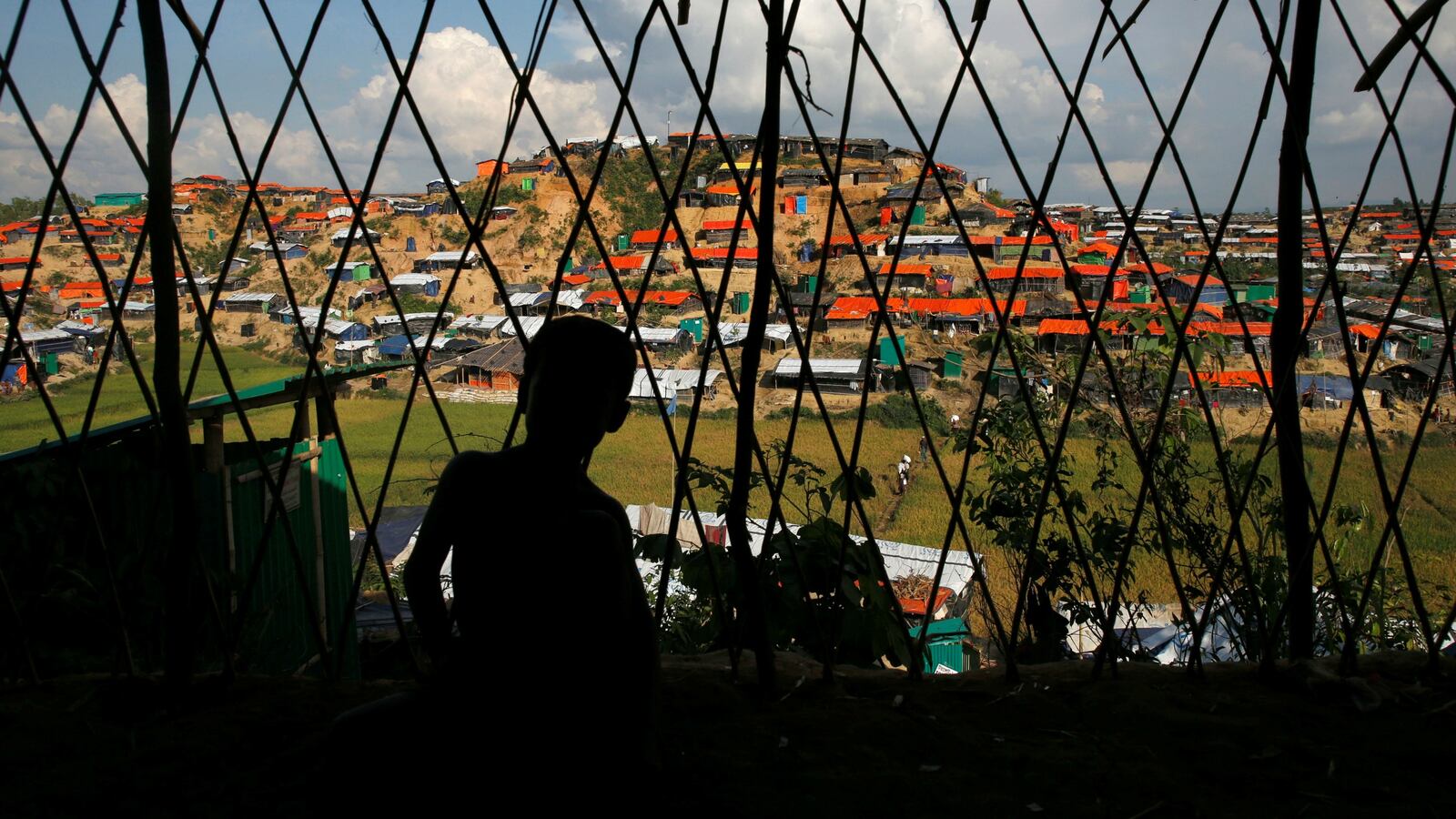 171123-rohingya-deal-return-bangladesh-cheat_qb6nft