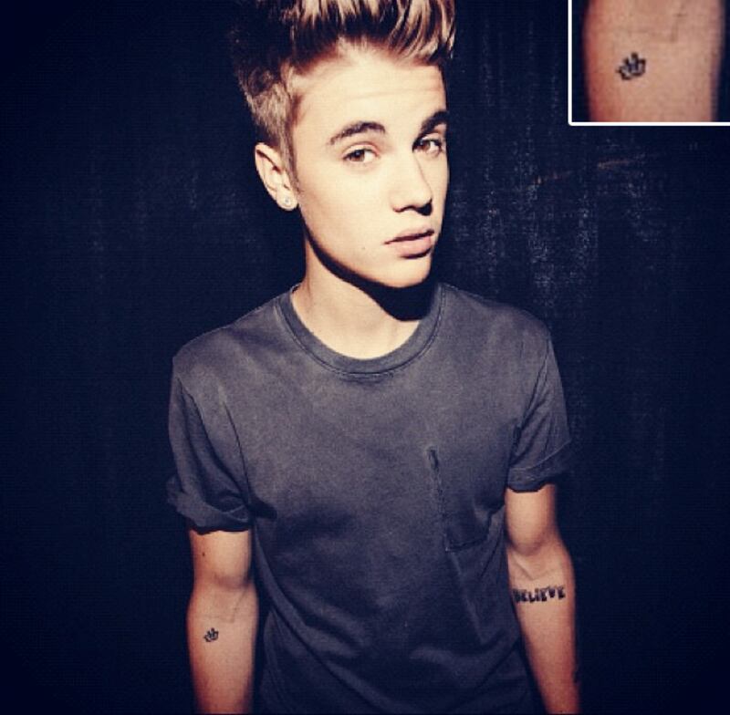 galleries/2013/05/02/justin-bieber-s-tattoos-a-selena-gomez-look-a-like-a-crown-jesus-ink-and-more/130429-justin-bieber-tattoos15_kfg8s7