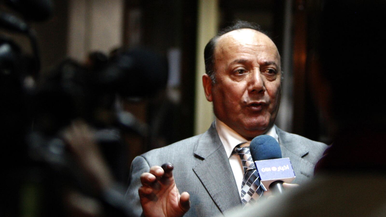 cheats/2012/04/17/iraq-election-official-arrested/iraq-election-arrest-cheat_odjt1o