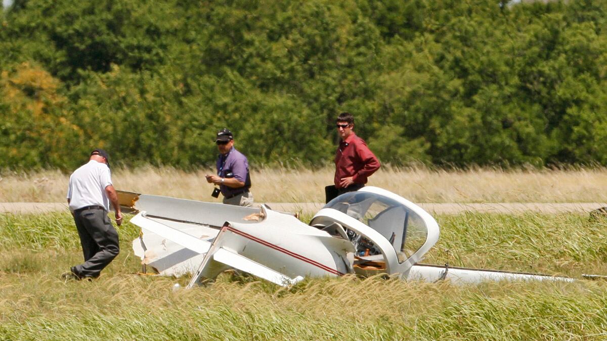 cheats/2011/11/18/4-dead-in-ok-plane-crash/oklahoma-plane-crash-coaches-cheat_od16vt