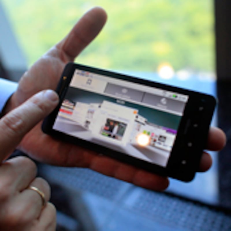 articles/2010/06/29/googles-new-droid-x-blows-away-the-iphone/kneale-android_110621_liiztd