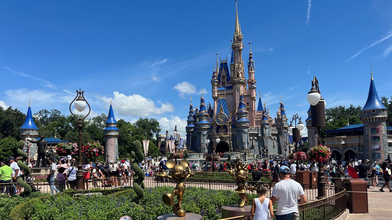 2022-07-31T170604Z_1440015678_RC2FMV9C27LL_RTRMADP_3_USA-TOURISM-DISNEY-WORLD_rhlbpd