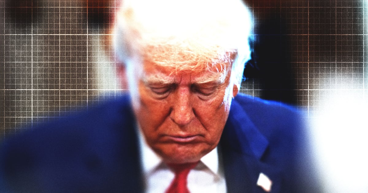 Trump Hit by Humiliating Poll as His 2026 Nightmare Looms