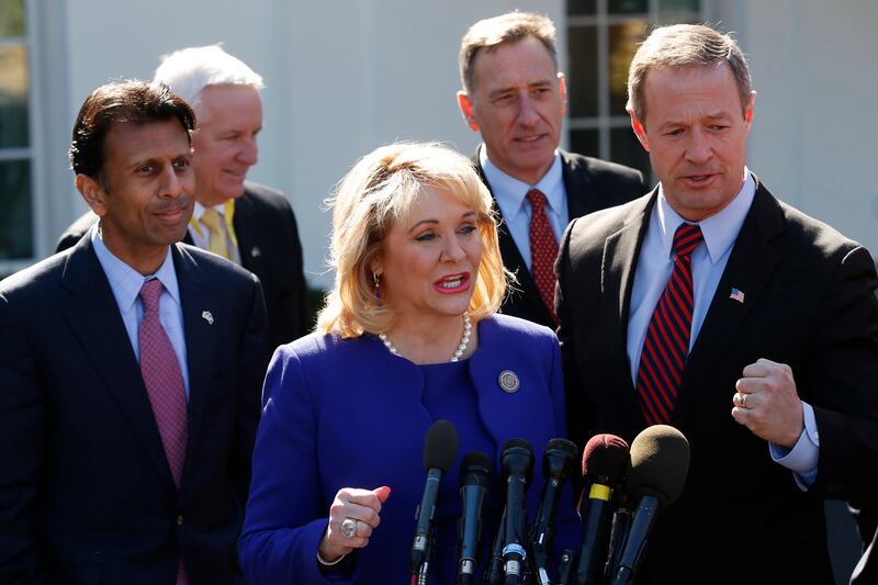 articles/2014/06/05/the-gubernatorial-glass-ceiling-and-what-it-means-for-hillary-clinton/140603-clift-women-pols-tease_j8egzo