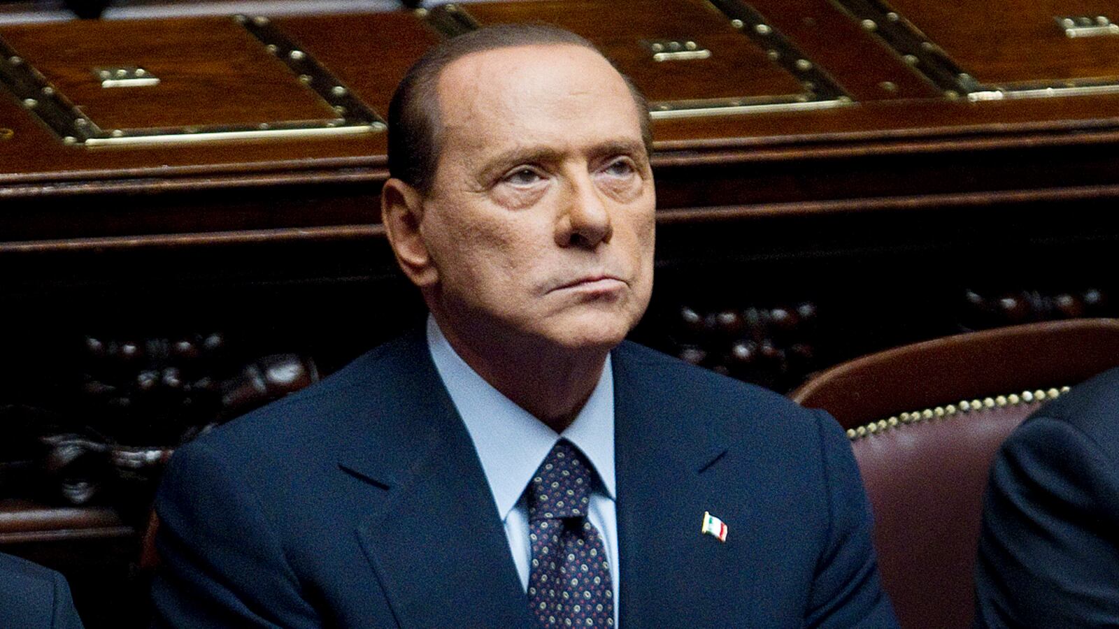 articles/2011/11/09/italy-s-berlusconi-he-promises-president-he-will-resign/silvio-berlusconi-resigns-nadeau_aq3qsa