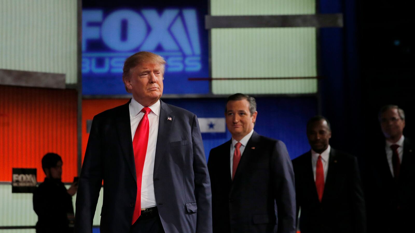 cheats/2016/01/28/trump-2-others-want-to-skip-fox-too/160128-trump-debate-cheat_bbwpxc