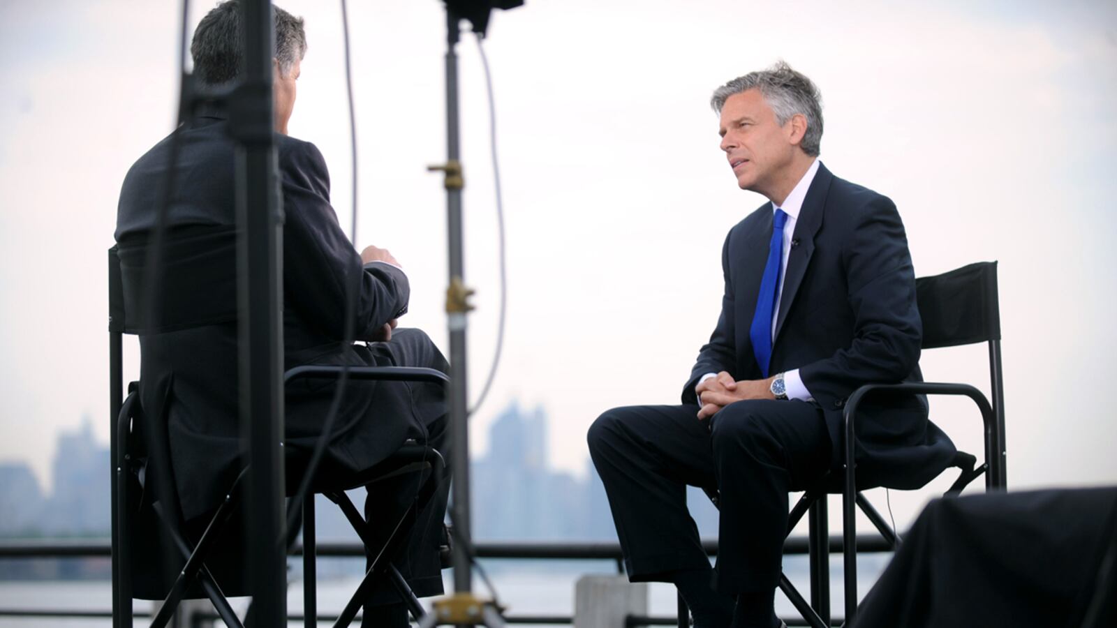 articles/2011/06/23/jon-huntsman-s-flip-flop-on-cap-and-trade/huntsman-hannity-kurtz_tdnmp5