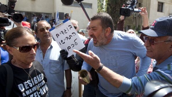 articles/2012/11/02/the-facts-more-horrifying-than-gideon-levy/right-wing-openz_ox7kii