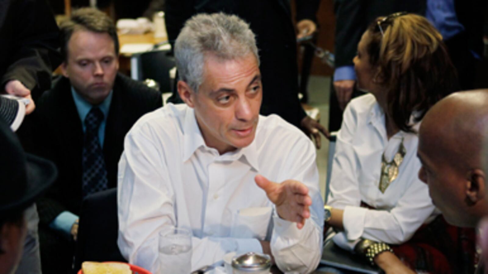 articles/2010/11/26/rahms-bid-shouldnt-be-stopped-by-patronizing-citizenship-laws/roberts-rahm-emanuel_143768_y9is86