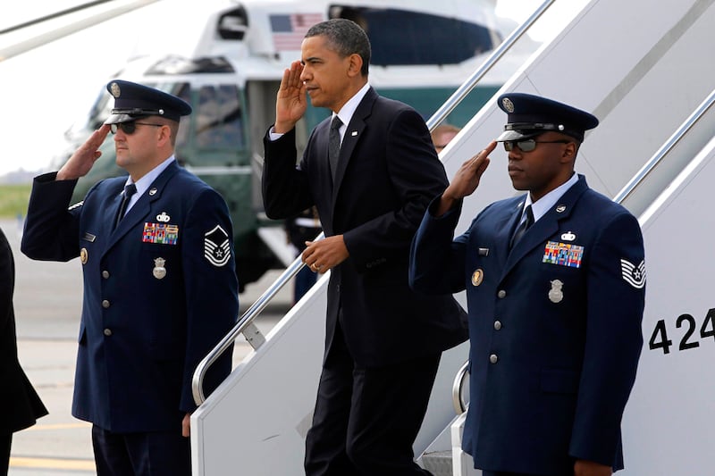 galleries/2011/05/05/obama-visits-ground-zero/obama-gound-zero-02_xpf9fa