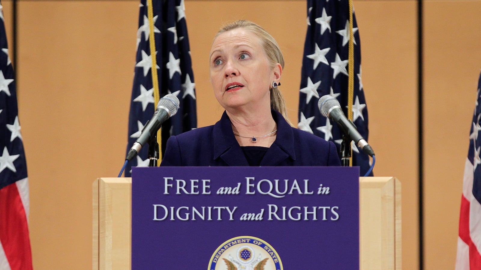 articles/2015/05/26/the-birth-of-the-left-wing-wedge-issue/150525-tomasky-leftwing-tease_eq6xri