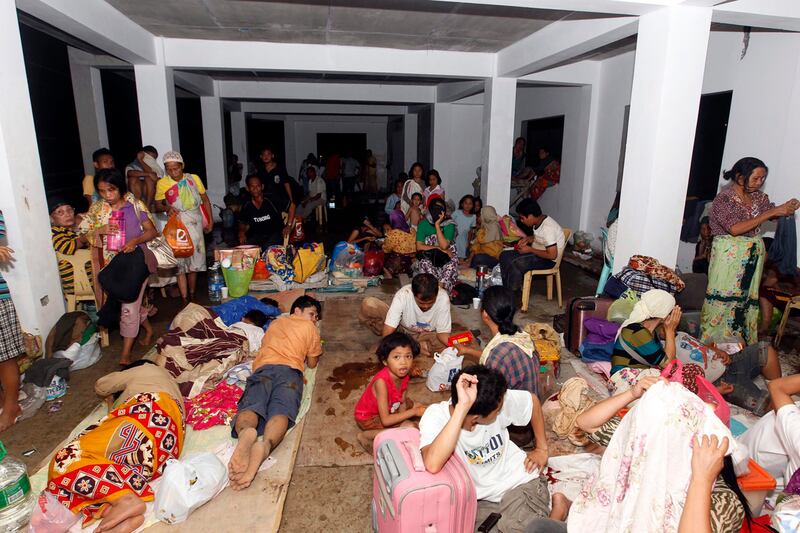 galleries/2011/12/17/philippines-typhoon-kills-hundreds-photos/philippines-floods-photos-shelter_rk8ruc