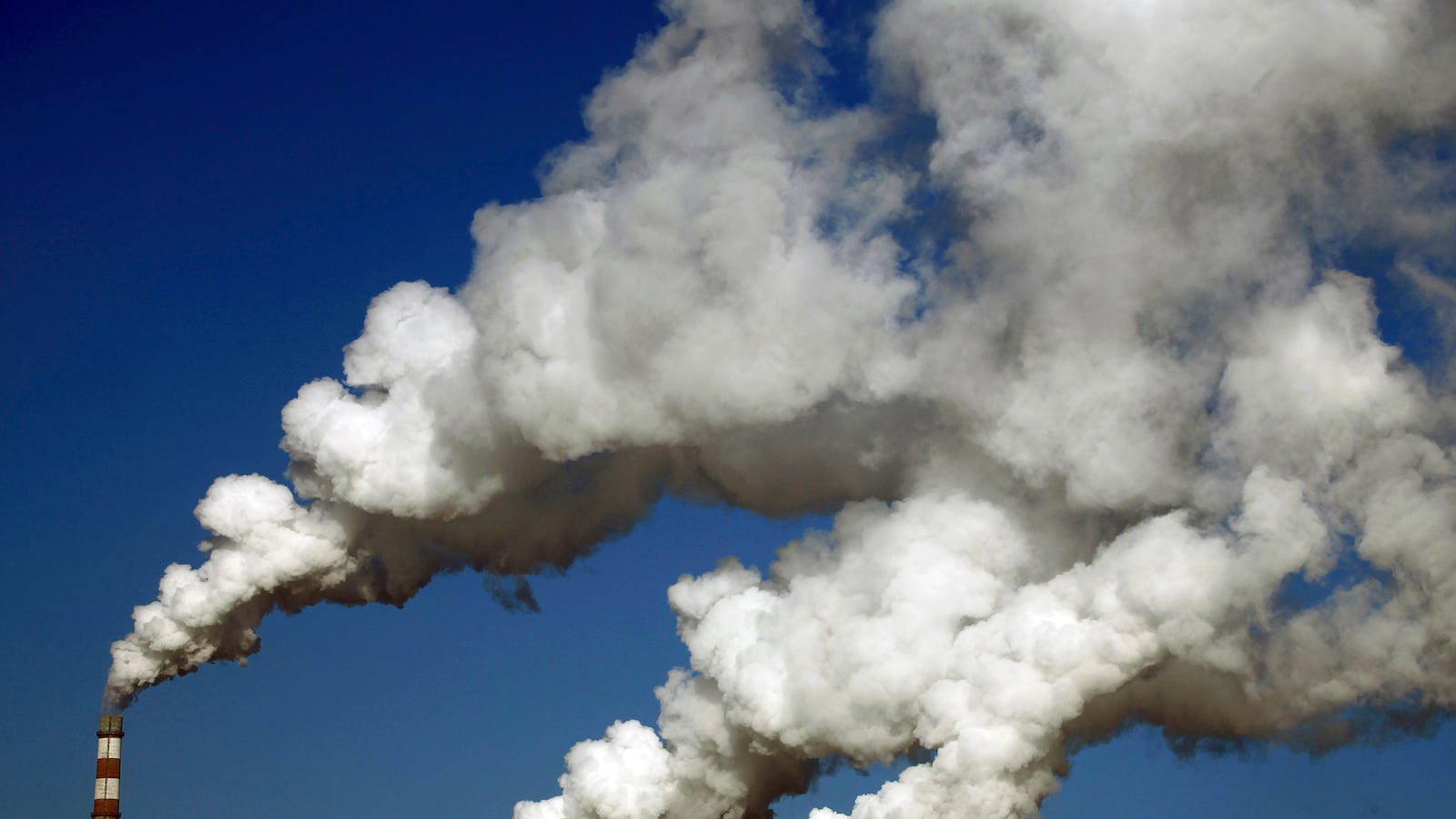 cheats/2016/02/09/supreme-court-puts-climate-rules-on-hold/160210-emissions-hold-cheat_cjnybf