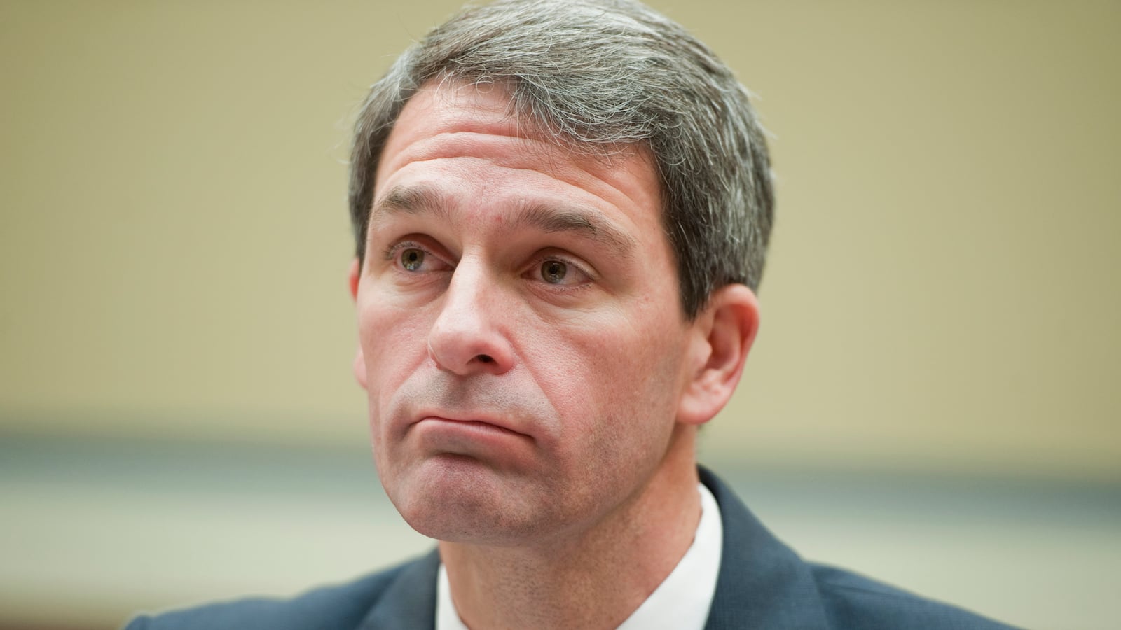 articles/2013/10/07/ken-cuccinelli-s-incredibly-lackluster-campaign/131006-green-cuccinelli-tease_hwn4j8