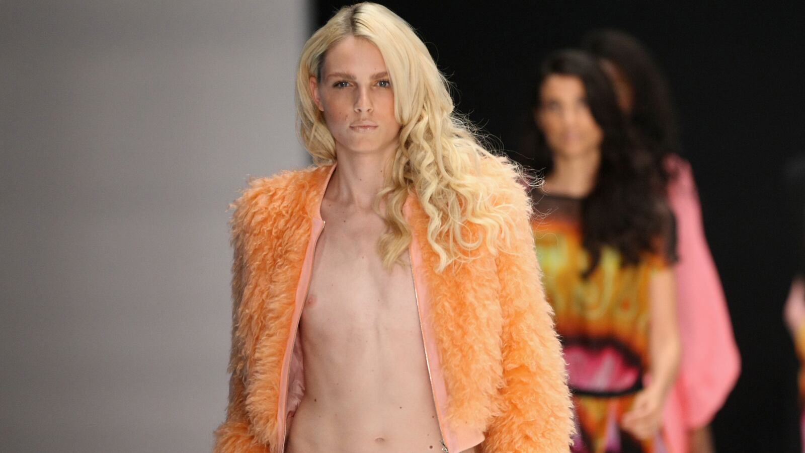 articles/2014/06/17/andrej-pejic-joins-the-little-mermaid-kendall-jenner-lands-givenchy-campaign/140617-andrej-newsletter_wghjuh