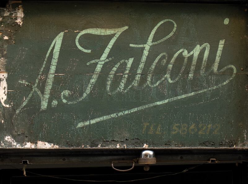 galleries/2014/09/28/grafica-della-strada-the-signs-of-italy/140817_grafica_gal_14_xkme8s