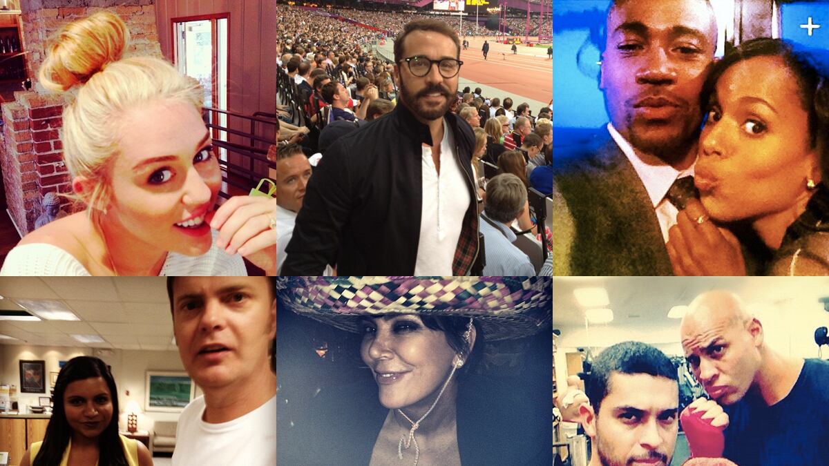 galleries/2012/08/12/ryan-seacreast-miley-cyrus-more-celebrity-twitter-pictures-photos/twit-pics-081212-tease_v3slbe