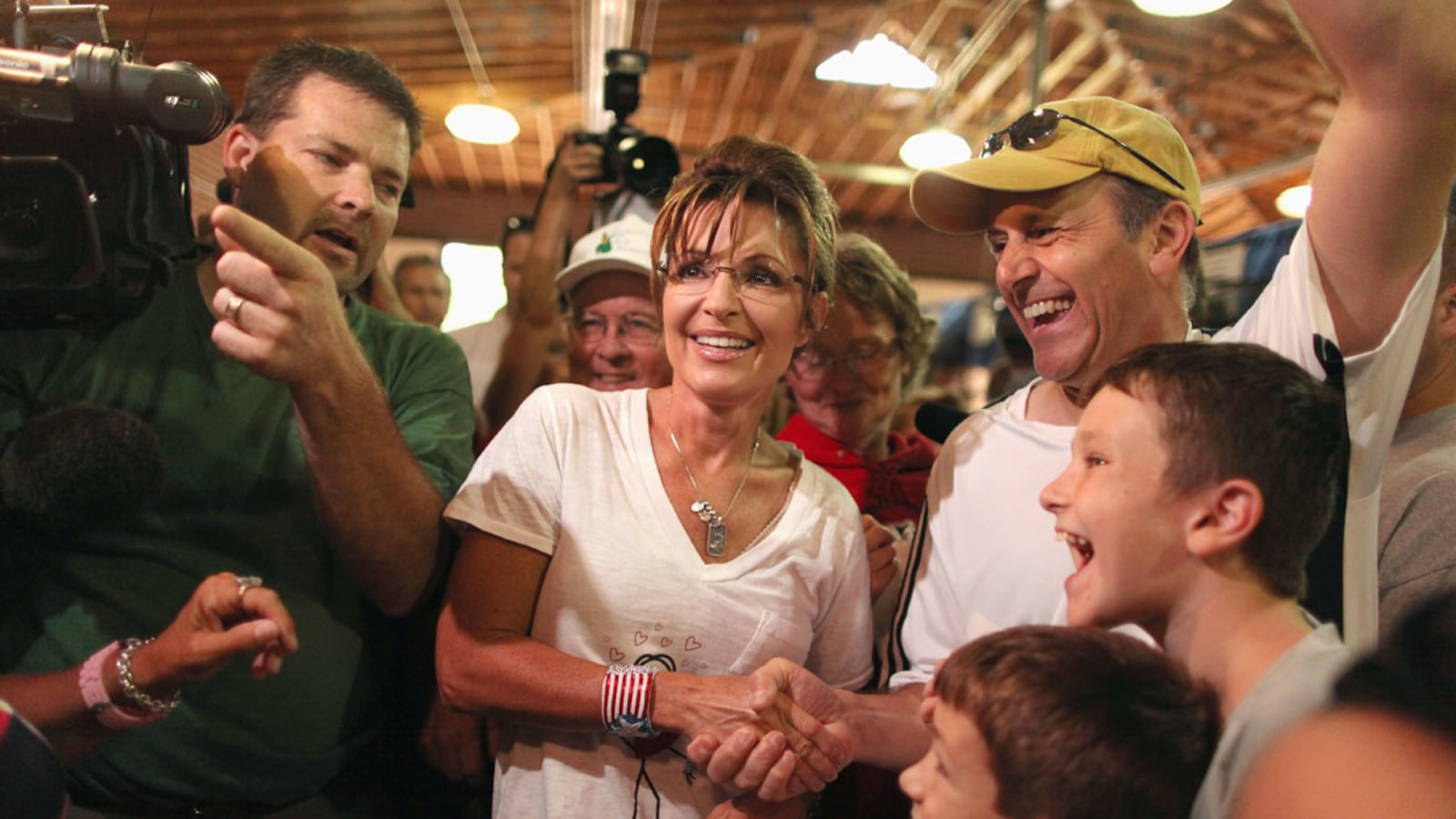 cheats/2011/08/31/palin-iowa-appearance-on-hold/palin-iowa-video-cheat_jtnxmd