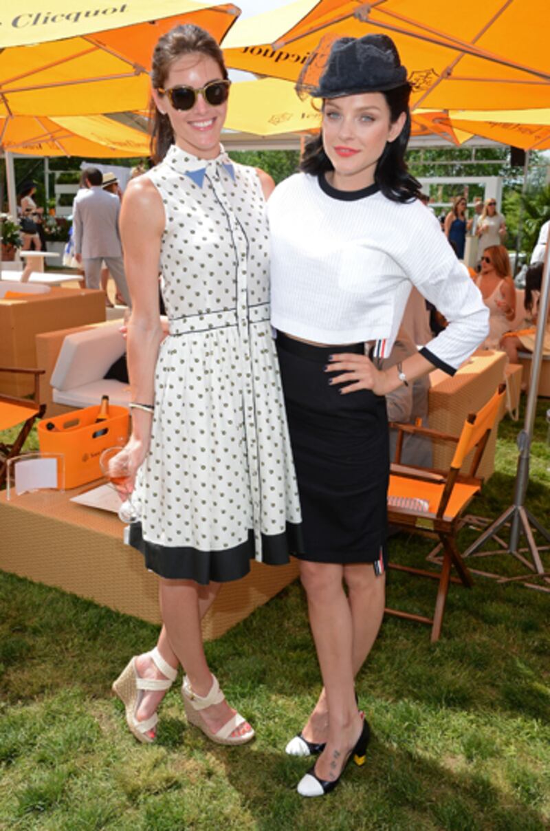 galleries/2012/06/04/minka-kelly-padma-lakshmi-and-other-celebrites-at-the-veuve-cliquot-polo-classic-photos/veuve-cliquot-polo-nyc-1_bzmhyr