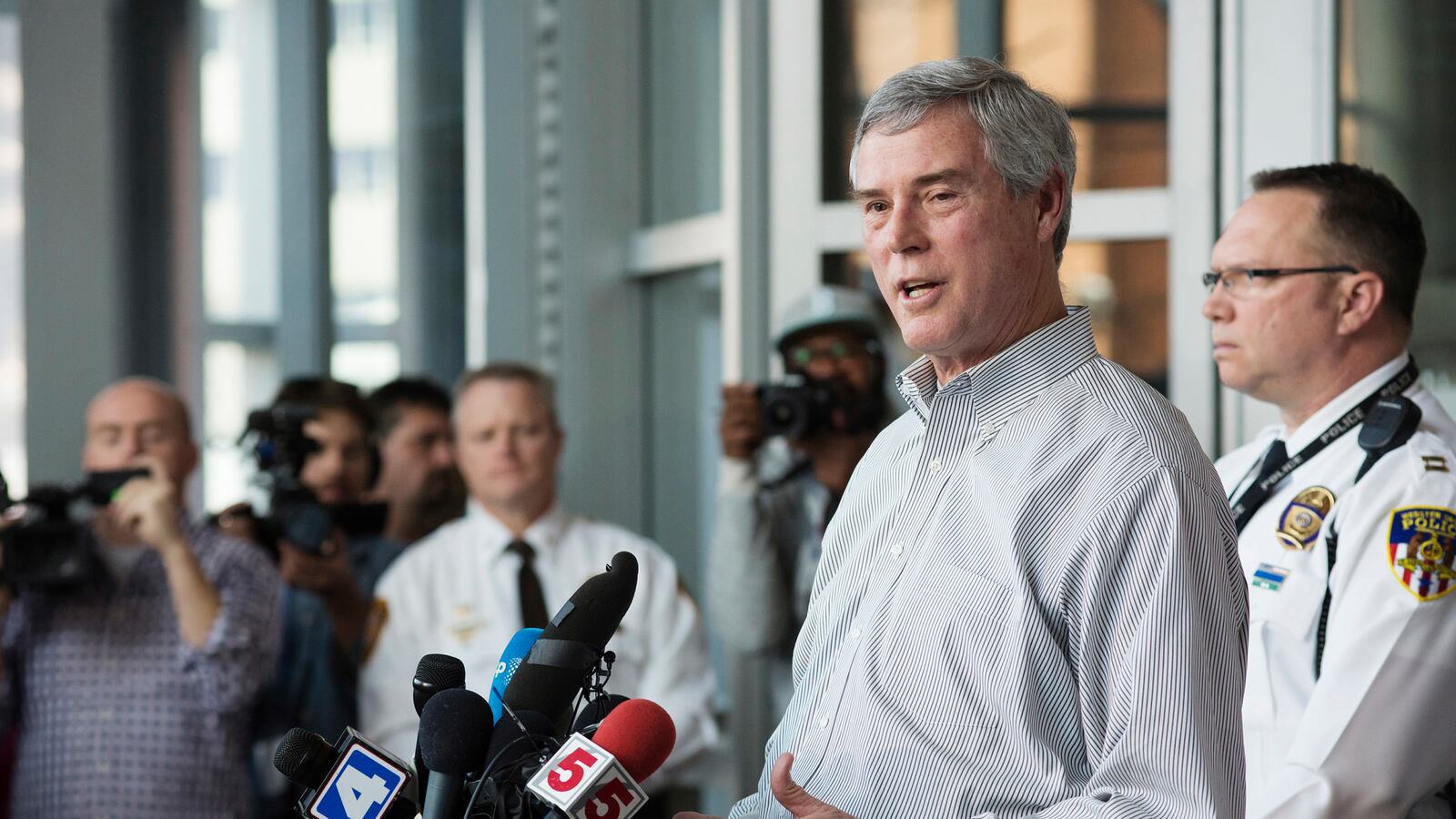 cheats/2015/07/07/most-state-local-prosecutors-are-white/150707-white-prosecutors-cheat_kvcijr