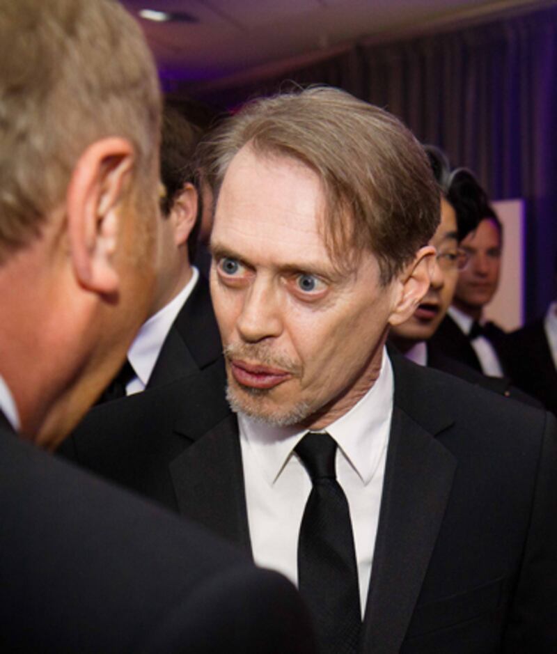 galleries/2011/05/01/white-house-correspondents-dinner/whcd-party---steve-buscemi_qpd793