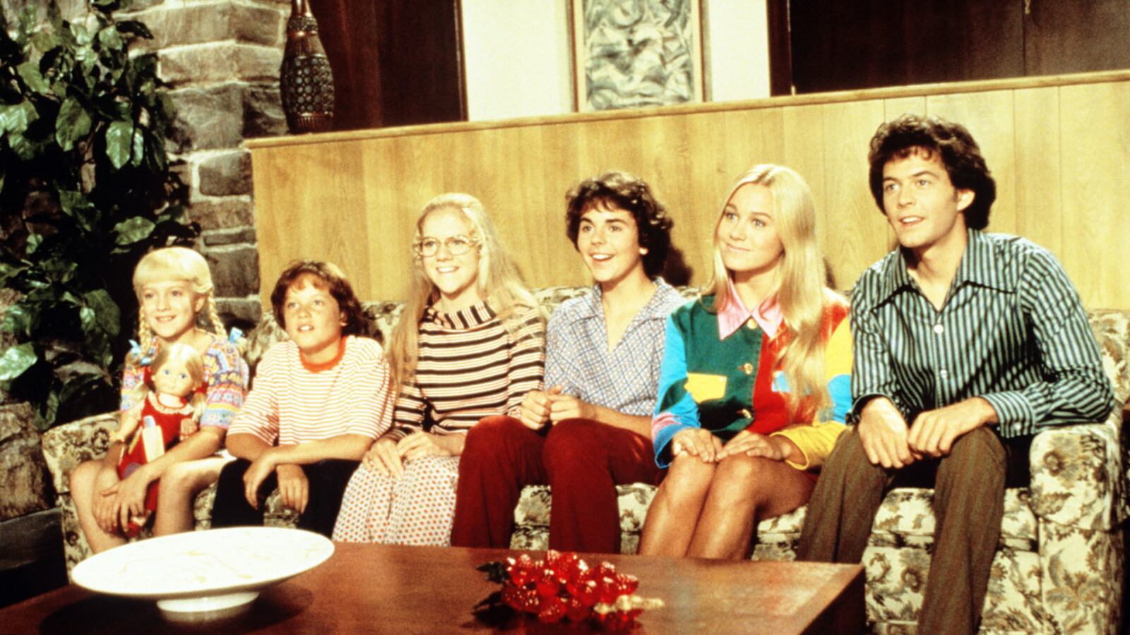 cheats/2012/07/31/brady-bunch-reboot-in-the-works/brady-bunch-reboot-cs_mjwdcd