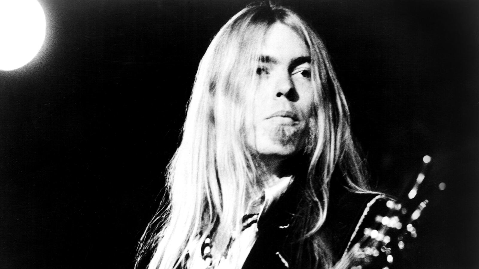 170527-gregg-allman-dead-tease_bqzhuv