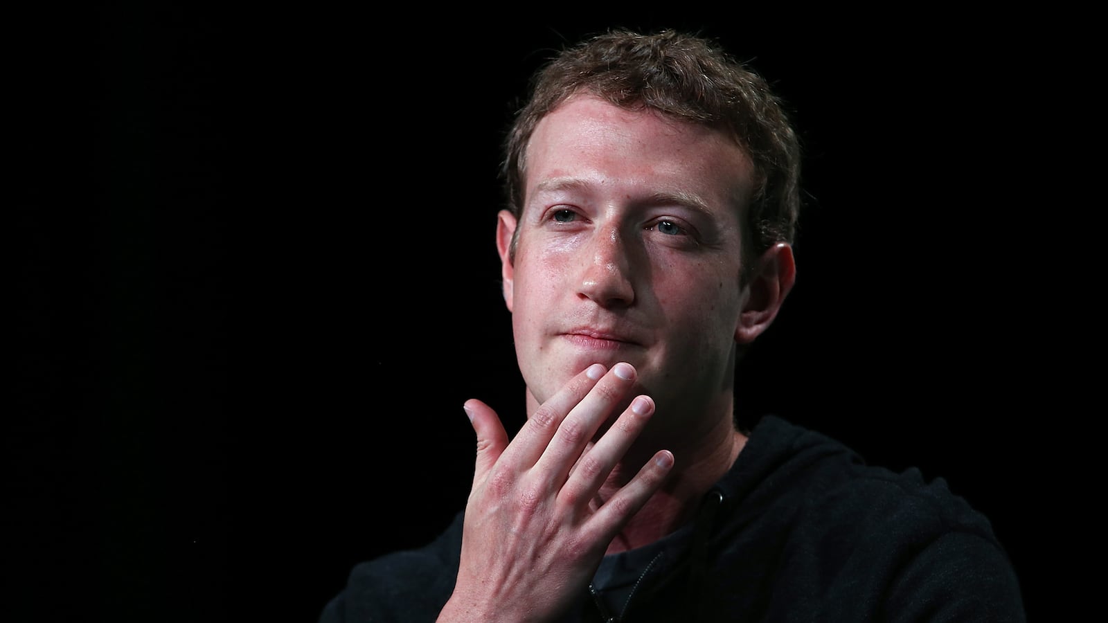 articles/2013/09/18/mark-zuckerberg-blasts-obama-on-spying/130918-grove-zuckerburg-tease_xsnugh