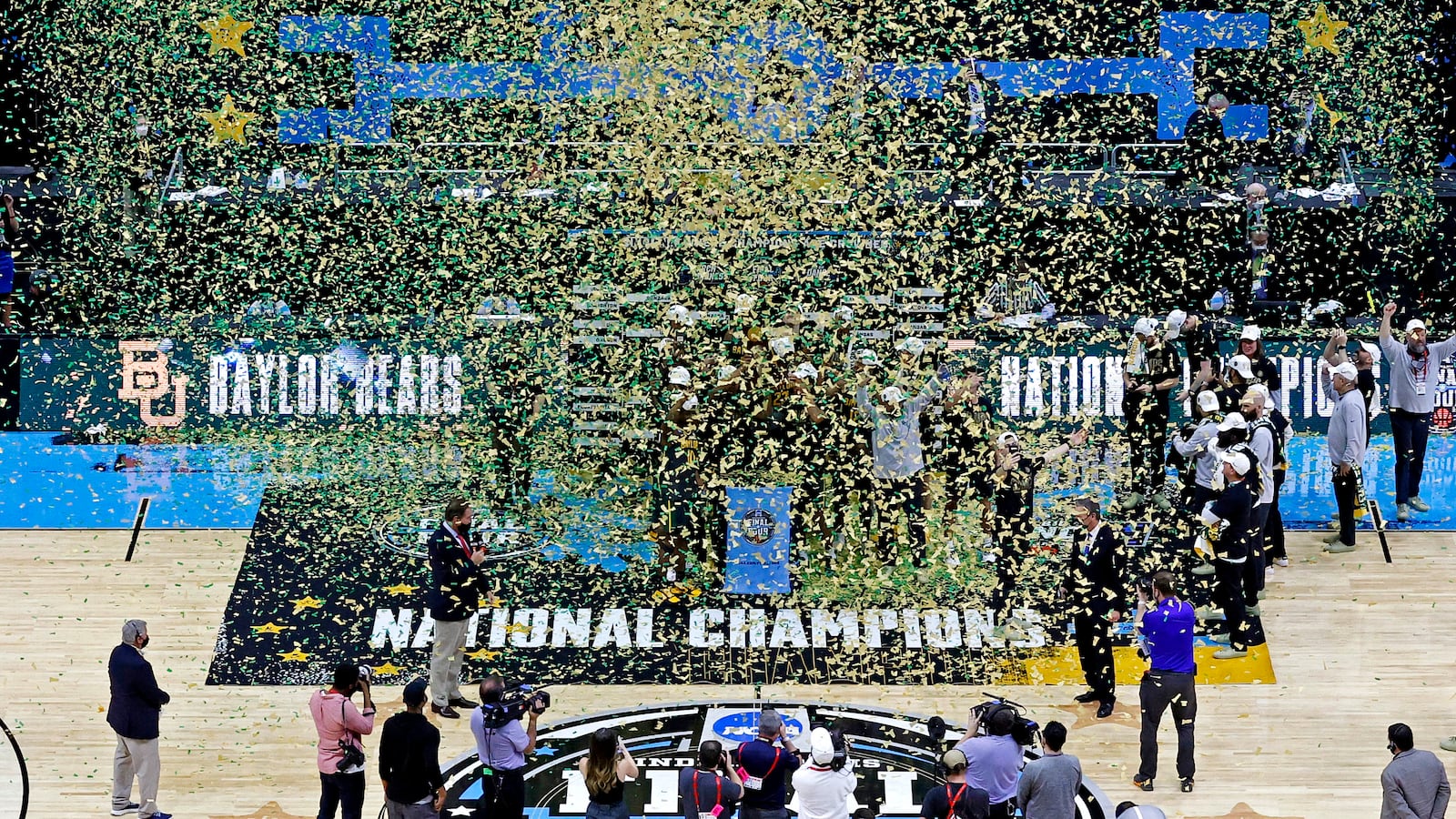 2021-04-06T041446Z_1877615797_MT1USATODAY15852826_RTRMADP_3_NCAA-BASKETBALL-FINAL-FOUR-BAYLOR-VS-GONZAGA_fnskuq