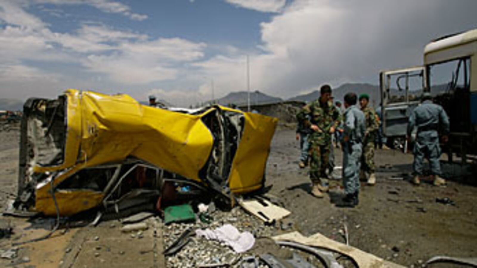 cheats/2010/05/18/taliban-car-bomb-hits-us-convoy/kabul-bomb_tzl9cw