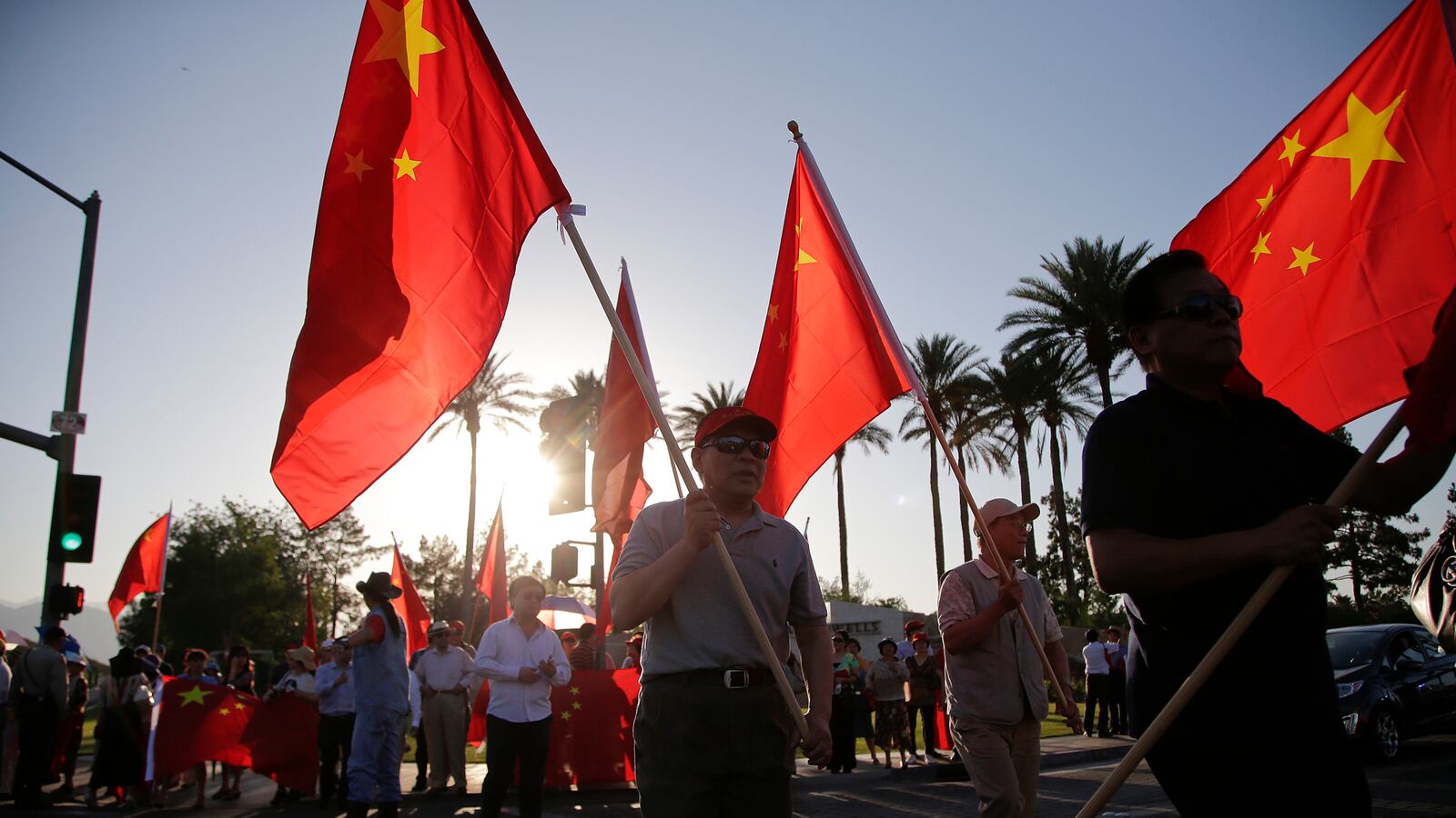 articles/2013/06/08/obama-and-xi-who-s-the-cyberspy-now/130607-rogin-obama-china-tease_scckvc