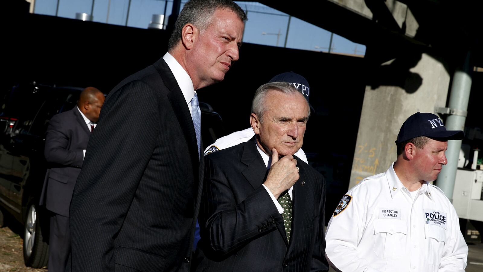 cheats/2015/11/18/ny-mayor-no-new-threat-in-isis-video/151118-de-blasio-no-new-threat-cheat_ndpgra