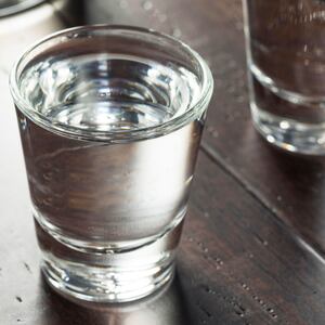 200216-rothbaum-drink-tease_zurhk1