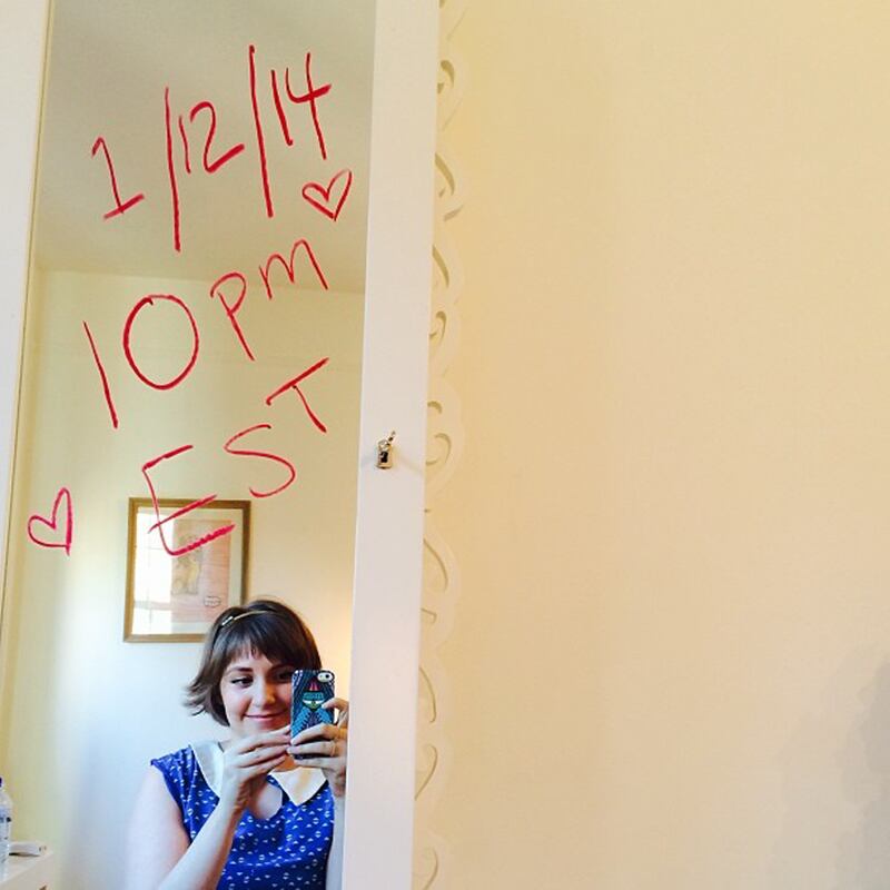 galleries/2013/10/19/nicki-minaj-s-pasties-kim-kardashian-s-butt-and-the-week-in-selfies-photos/131018-lena-selfies_w6kmmw