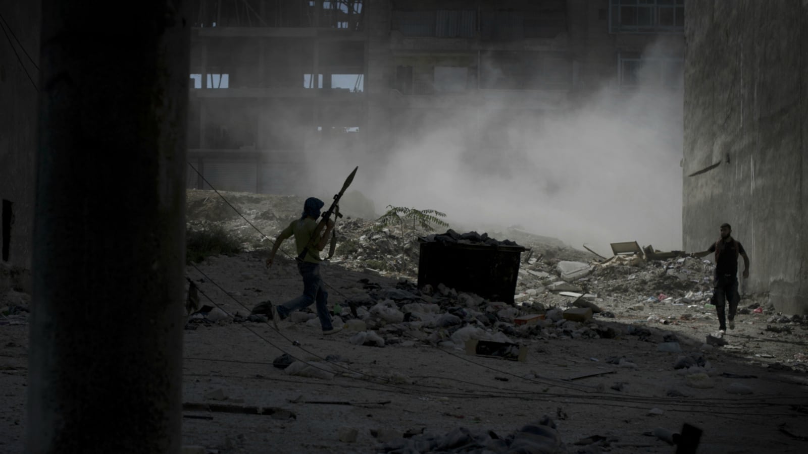 cheats/2012/10/14/syrian-troops-retake-historic-mosque/fighting-aleppo-historic-market-fire-cheat_zkfzux